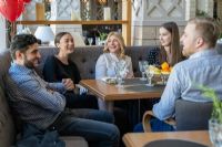 Du café de quartier à la tombe